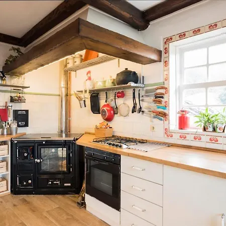 Sleeps 4 *
